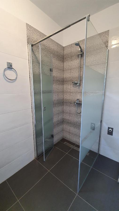 Apartments Grskovic G. Setaliste Šilo Kültér fotó
